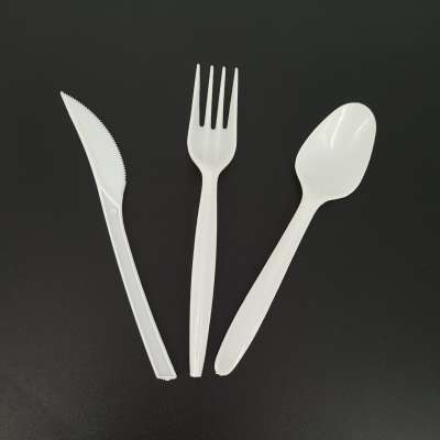 Disposable food grade plastic knife, fork and spoon sets Used for flight or hotel